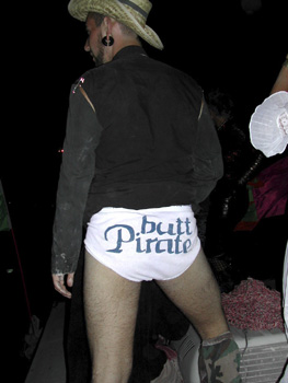 butt_pirate2