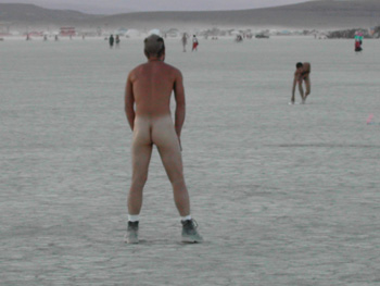 nakedfrisbee1